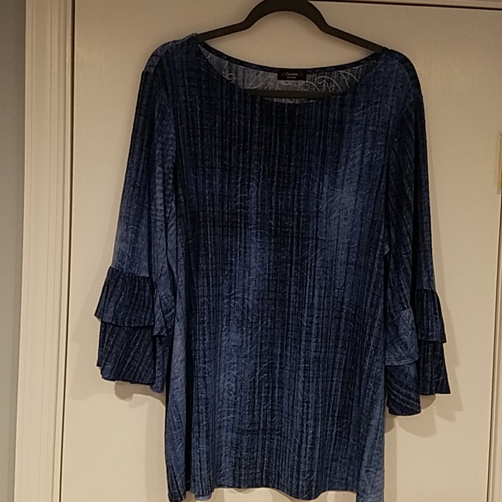 Blue tie dye blouse with beautiful sewn design wit